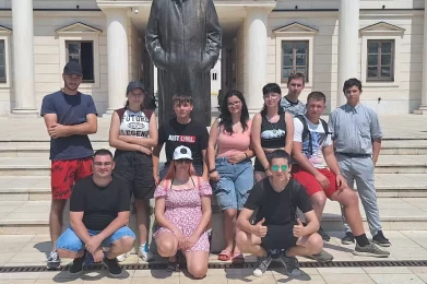 Moč mladinskega dela, članek, slika izleta v Bajino Bašto